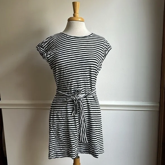 J Crew Short-sleeve striped tie-waist T-shirt dress Black and white size Small - Picture 4 of 8
